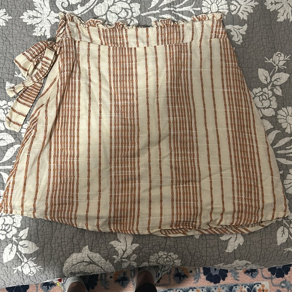 Harper Heritage Skirt size small. Bought from Francesca’s.